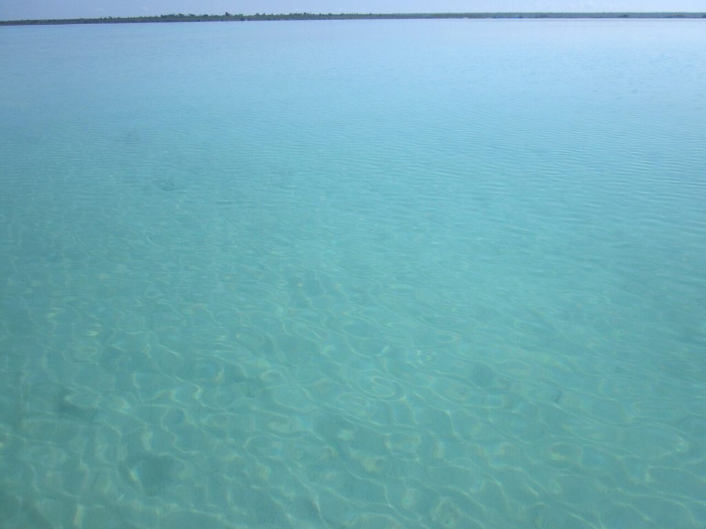 Eau cristalline de la lagune